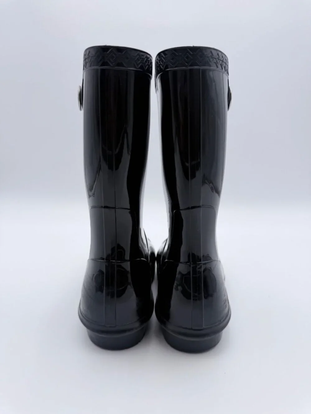 UGG Women’s Black Waterproof Rain Boots  Rubber Sole Mid-Calf Cozy Insole Size 9